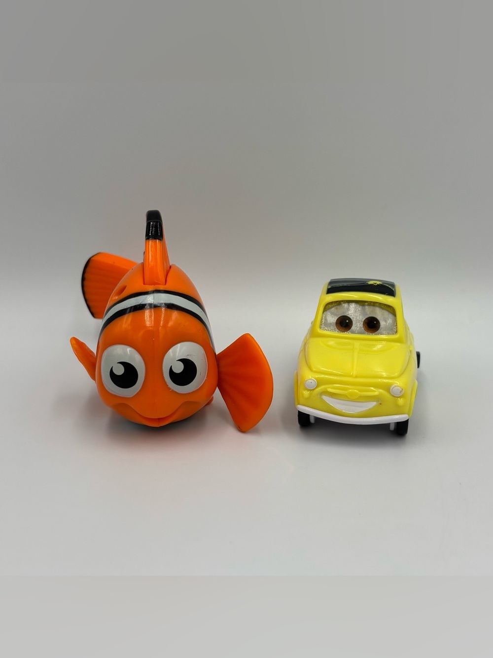 RARE Vintage Y2K Disney Finding Nemo + Cars Mcdonalds Toy Lot- Nemo & Luigi